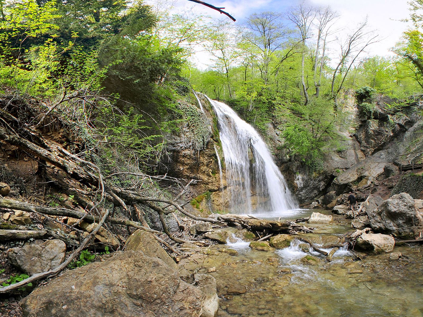 Водопад Джур-Джур пейзаж