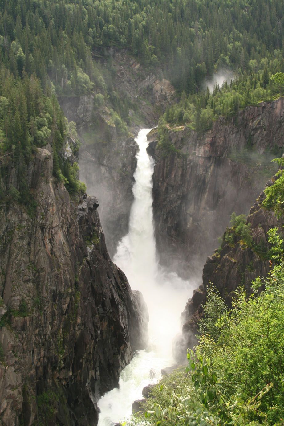 Водопад Рьюканфоссен