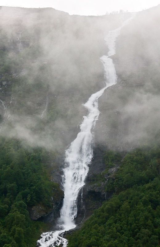 Водопад Тфергроффоссен