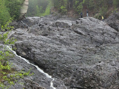 Пересохший водопад в Гирвасе