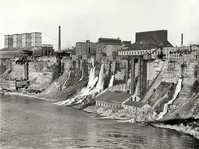 Первая гидроэлектростанция на Ниагарском водопаде