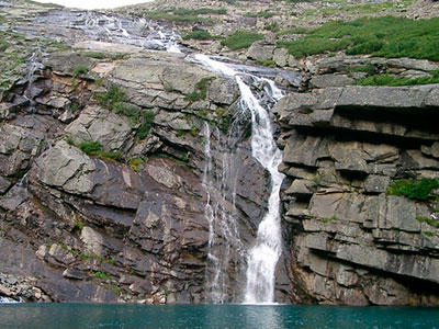 водопад на Байкале
