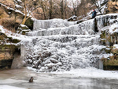 замерзший водопад в Цыпово